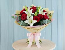 Букет цветов из:  Лилии и Розы #REPLACE_PRED# Троицком