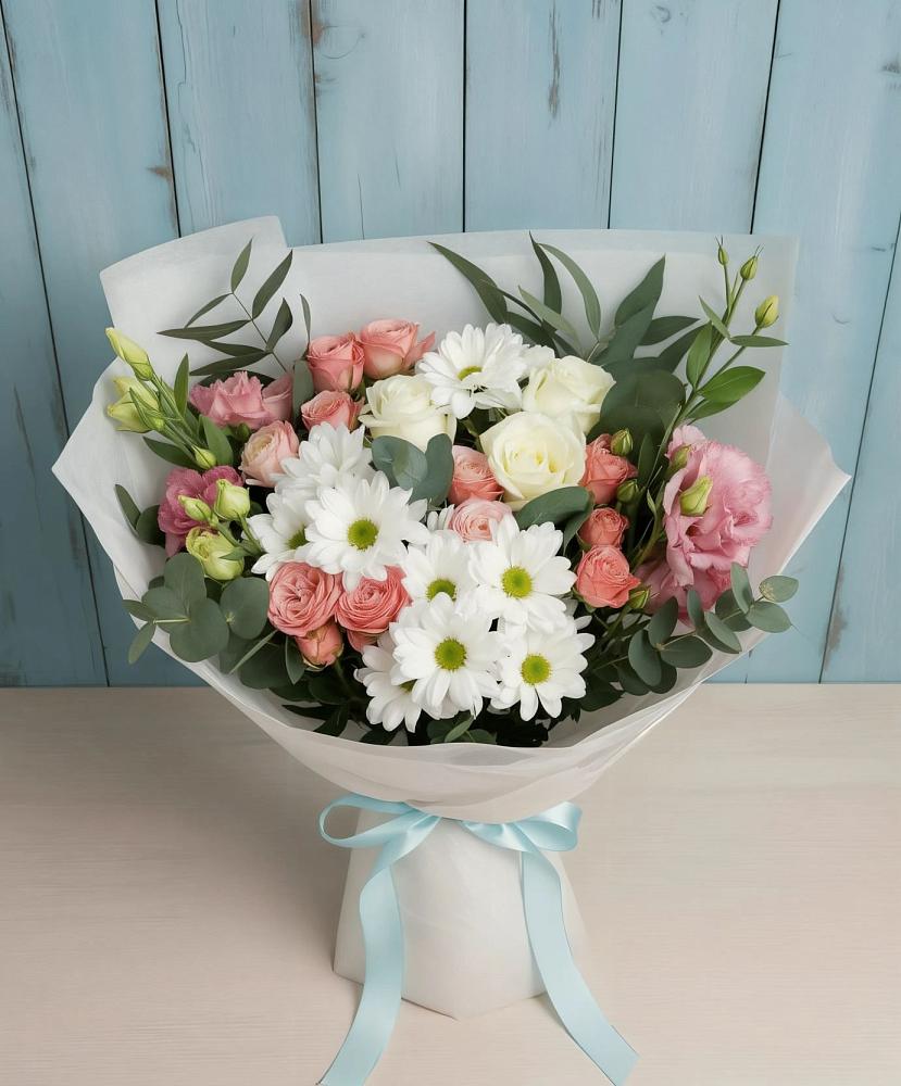 Букет цветов из: Розы, Лизиантусы и Хризантемы в Троицком