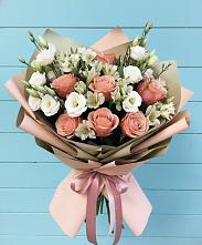 Букет цветов из:  Розы, Альстромерии и Лизиантусы в Троицком