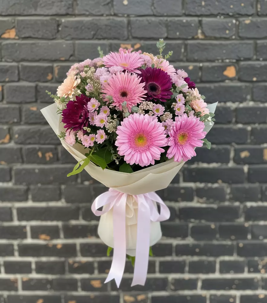 Букет цветов из: Герберы и Хризантемы в Троицком