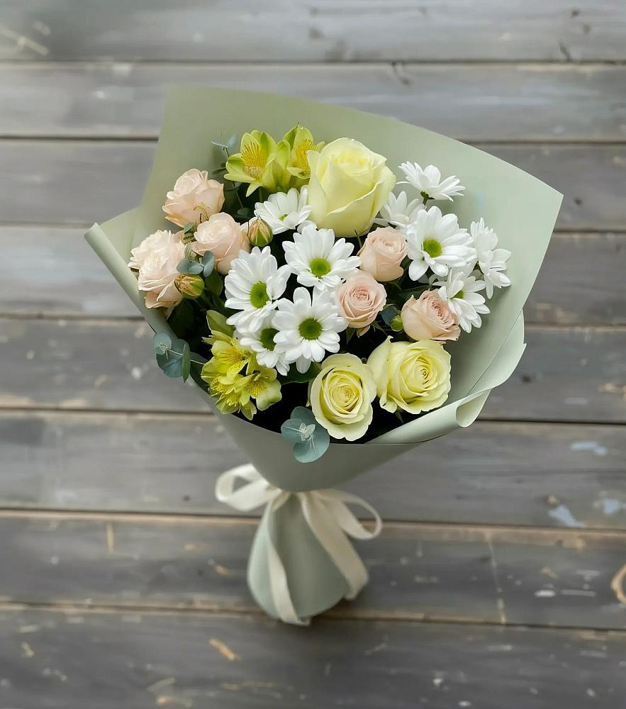 Букет цветов из: Альстромерии, Розы и Хризантемы в Троицком