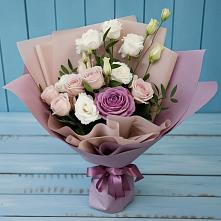 Букет цветов из:  Розы и Лизиантусы в Троицком