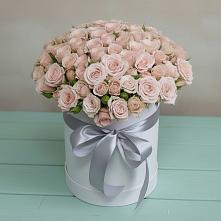 Цветочная композиция из Розы в шляпной коробке в Троицком