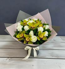 Букет цветов из:  Орхидеи и Розы в Троицком