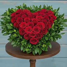 Цветочная композиция из Розы в виде сердца в Троицком