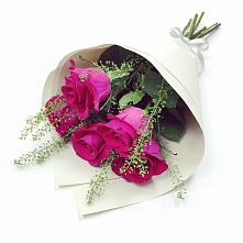 Букет цветов из:  Розы в Троицком
