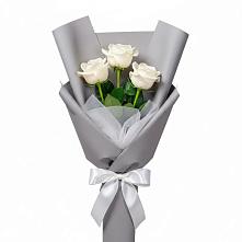 Букет 3 белые розы в Троицком