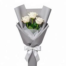 Букет 3 белые розы в Троицком