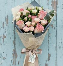 Букет цветов из:  Розы в Троицком