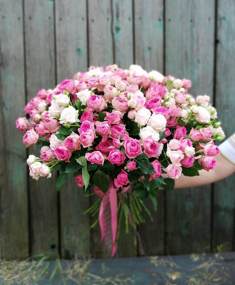 Букет Розовые кустовые розы Натали и Лав Лидия в Троицком