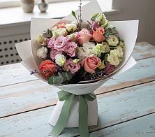 Букет цветов из:  Розы, Лизиантусы и Гвоздики #REPLACE_PRED# Троицком