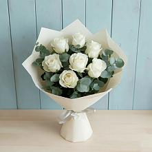 Букет Белые розы в Эвкалипте в Троицком