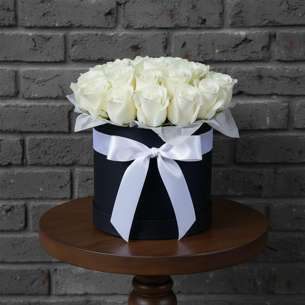 Цветочная композиция из Розы в шляпной коробке в Троицком