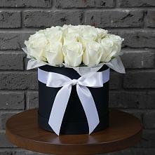 Цветочная композиция из Розы в шляпной коробке #REPLACE_PRED# Троицком